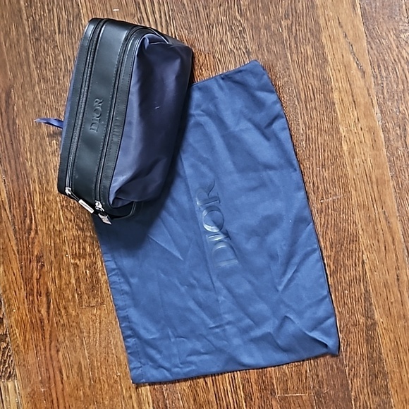 Dior Toiletry Bag, dust bag included - Picture 5 of 5